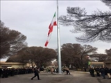 اهتراز پرچم جمهوري اسلامي ايران به ارتفاع 36 متر در محوطه اداره کل آموزش فني و حرفه اي آذربايجان شرقي